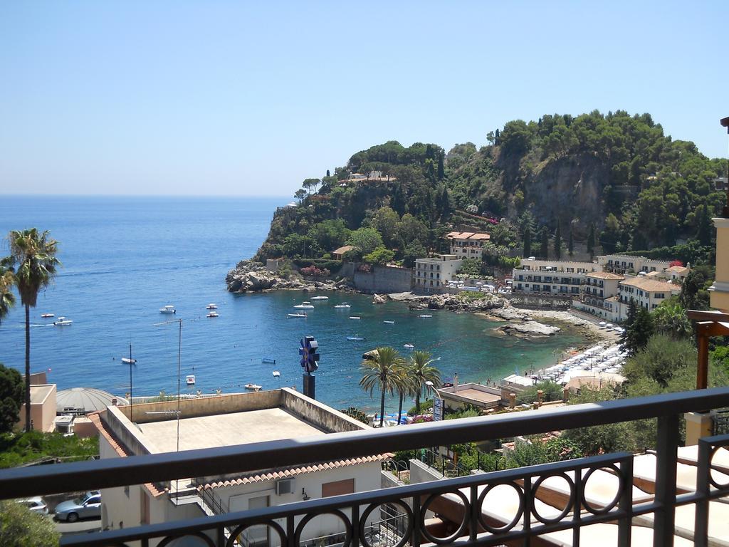 Cottage On The Beach Taormina Room photo